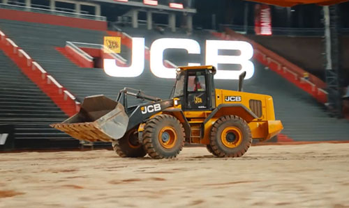 JCB estreia como patrocinadora da Festa do Peão de Barretos e atua na infraestrutura do evento