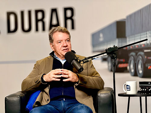 João Librelato e Roberto Leoncini debatem mercado de caminhões e futuro do transporte no podcast "De Carga em Carga"