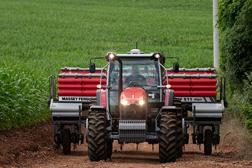 Massey Ferguson apresenta na Expointer novo trator para pequenos e médios produtores