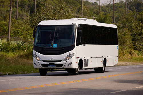Mercedes-Benz alcança o marco histórico de 800.000 ônibus produzidos no Brasil
