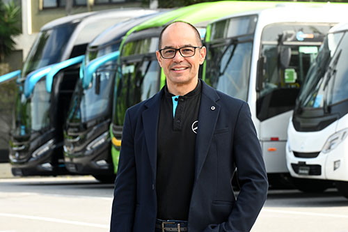  Mobilidade para todos: o ônibus Mercedes-Benz que move pessoas e possibilita caminhos Mobilidade para todos: o ônibus Mercedes-Benz que move pessoas e possibilita caminhos Mobilidade para todos: o ônibus Mercedes-Benz que move pessoas e possibilita caminhos