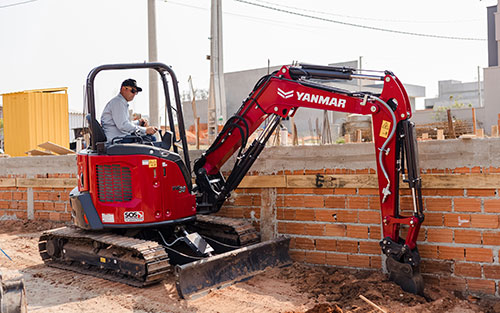 Yanmar destaca a versatilidade das miniescavadeiras ViO33 e ViO38 para obras de construção civil