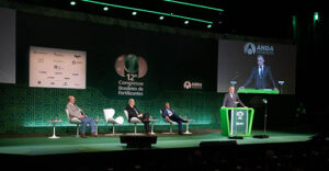 Palestra do 13º CBFer destaca que fertilizantes potencializam a qualidade nutricional