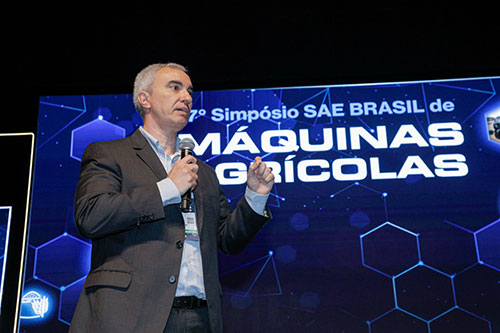Simpósio SAE BRASIL debate impactos da descarbonização e da IA na eficiência das máquinas agrícolas