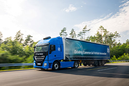  12/08/2026 ZF avança em caminhos práticos e tecnologicamente abertos para a descarbonização de veículos comerciais