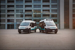 IVECO BUS INGRESSA NO SEGMENTO DE MINIBUS ELÉTRICOS COMPACTOS COM O EFLEXY