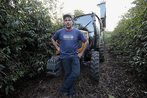  Pró-Trator: Governo de SP amplia acesso de pequenos produtores a máquinas agrícolas com R$ 180 mi em financiamentos desde 2023