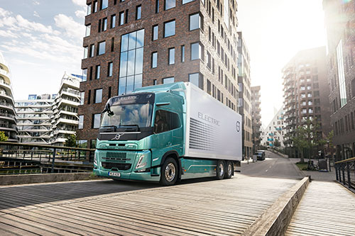 Linha de caminhões elétricos da Volvo vence o prêmio "Caminhão Internacional do Ano 2027"